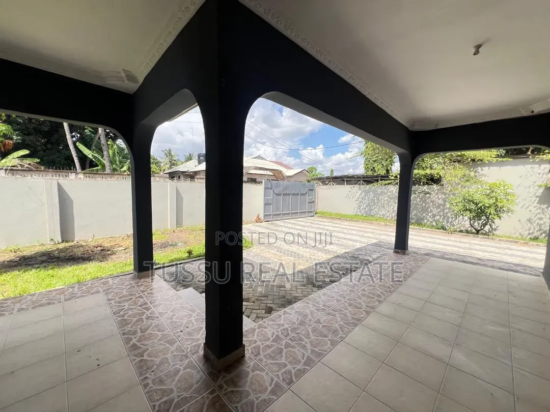 3bdrm House in Boko Msikitini, Kinondoni for sale