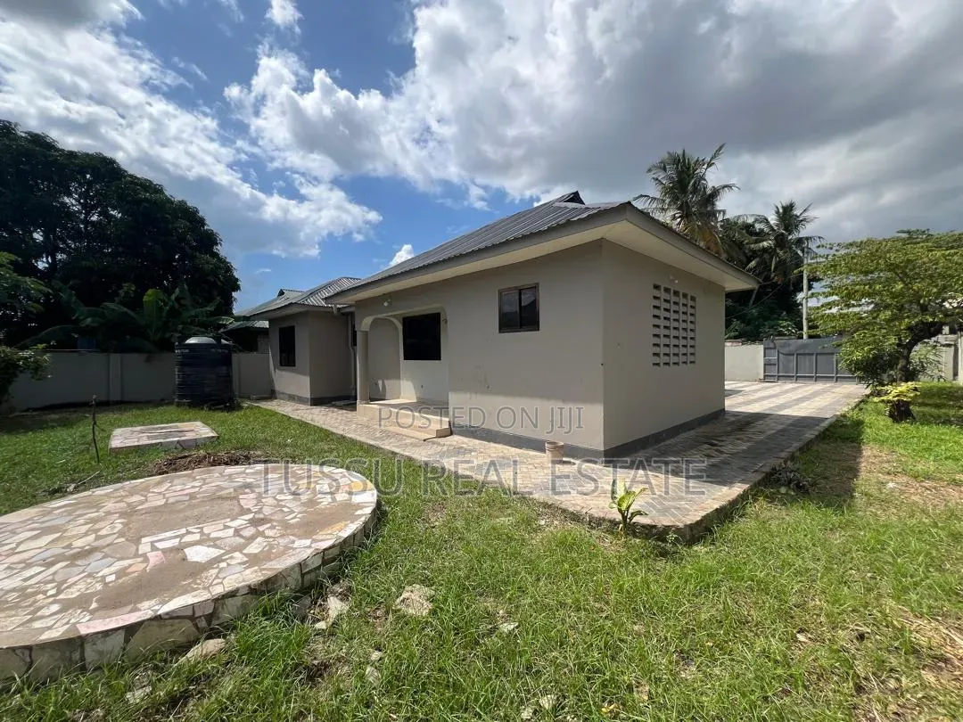 3bdrm House in Boko Msikitini, Kinondoni for sale