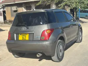 Toyota IST 2004 Gray