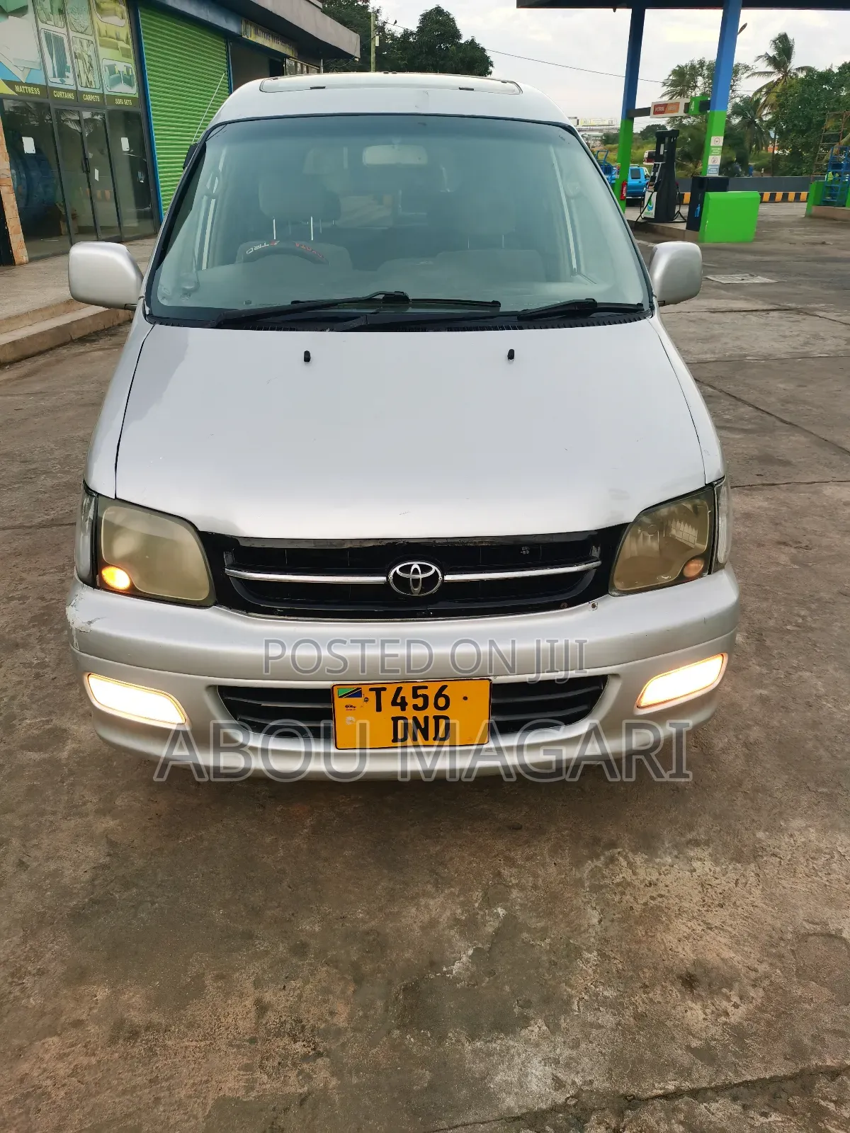 Toyota Noah 2.0 AWD (8 Seater) 2001 Silver