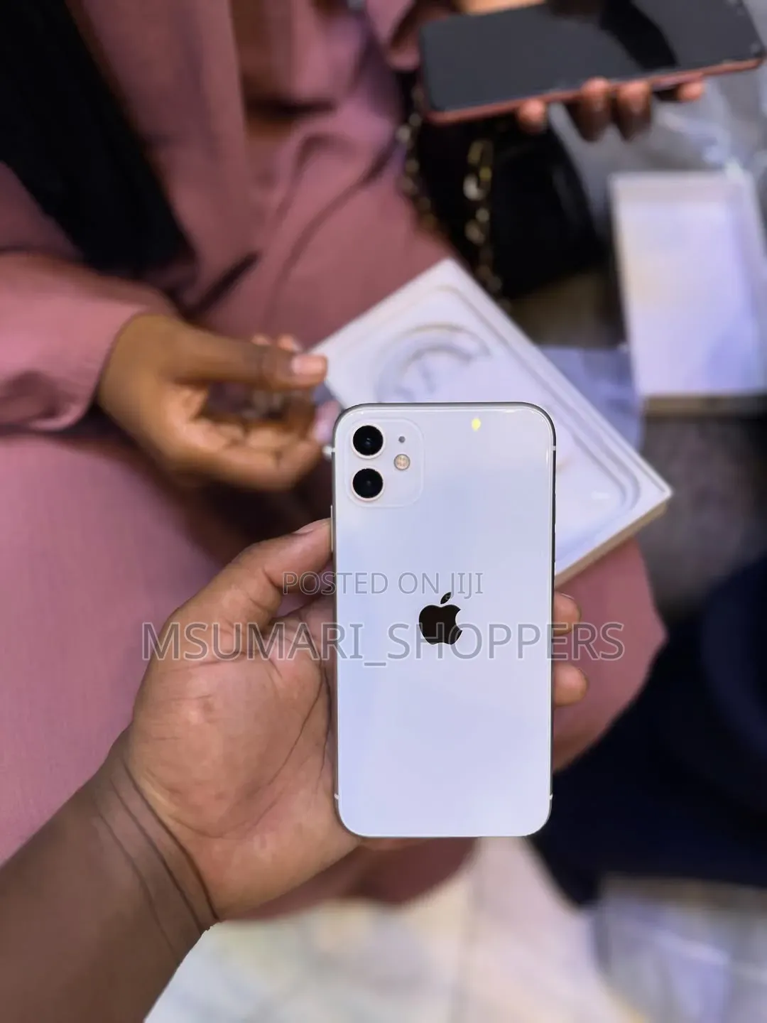 New Apple iPhone 11 128 GB White