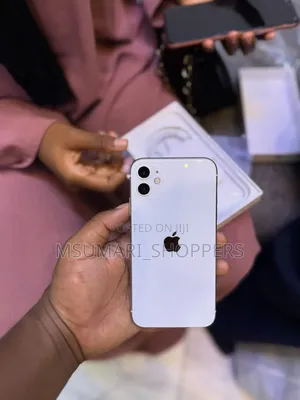 New Apple iPhone 11 128 GB White