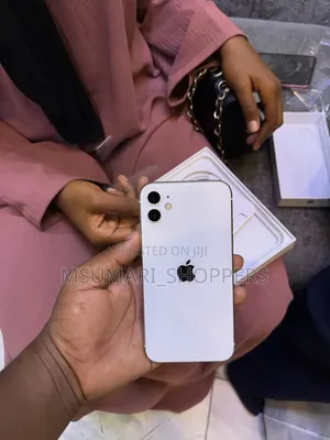 New Apple iPhone 11 128 GB White