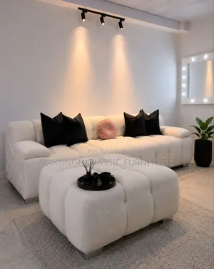 Simple Sofa Design White Color Yenye Capacity Ya Watu Wanne