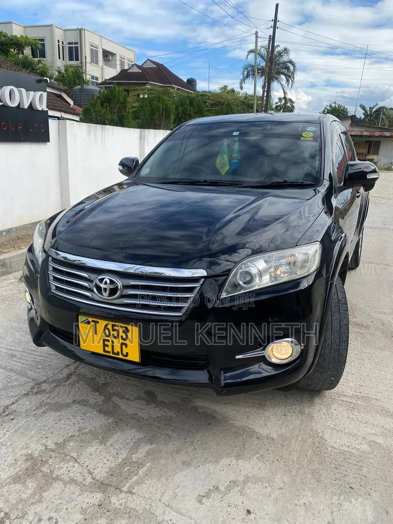 Toyota Vanguard 2011 Black