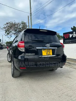 Toyota Vanguard 2011 Black