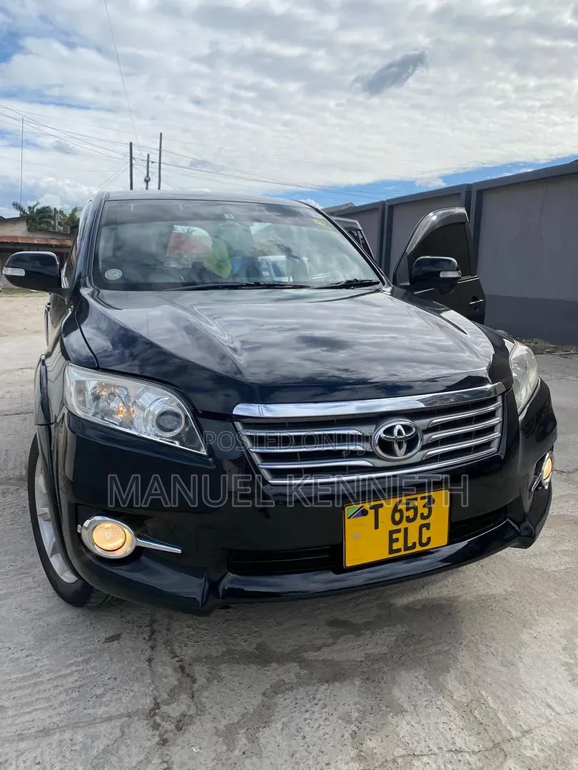 Toyota Vanguard 2011 Black