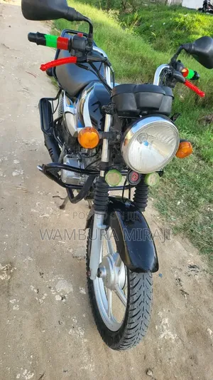 TVS HLX 125 2025 Black