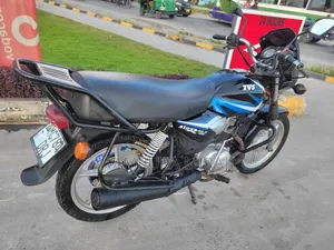 TVS HLX 125 2025 Black