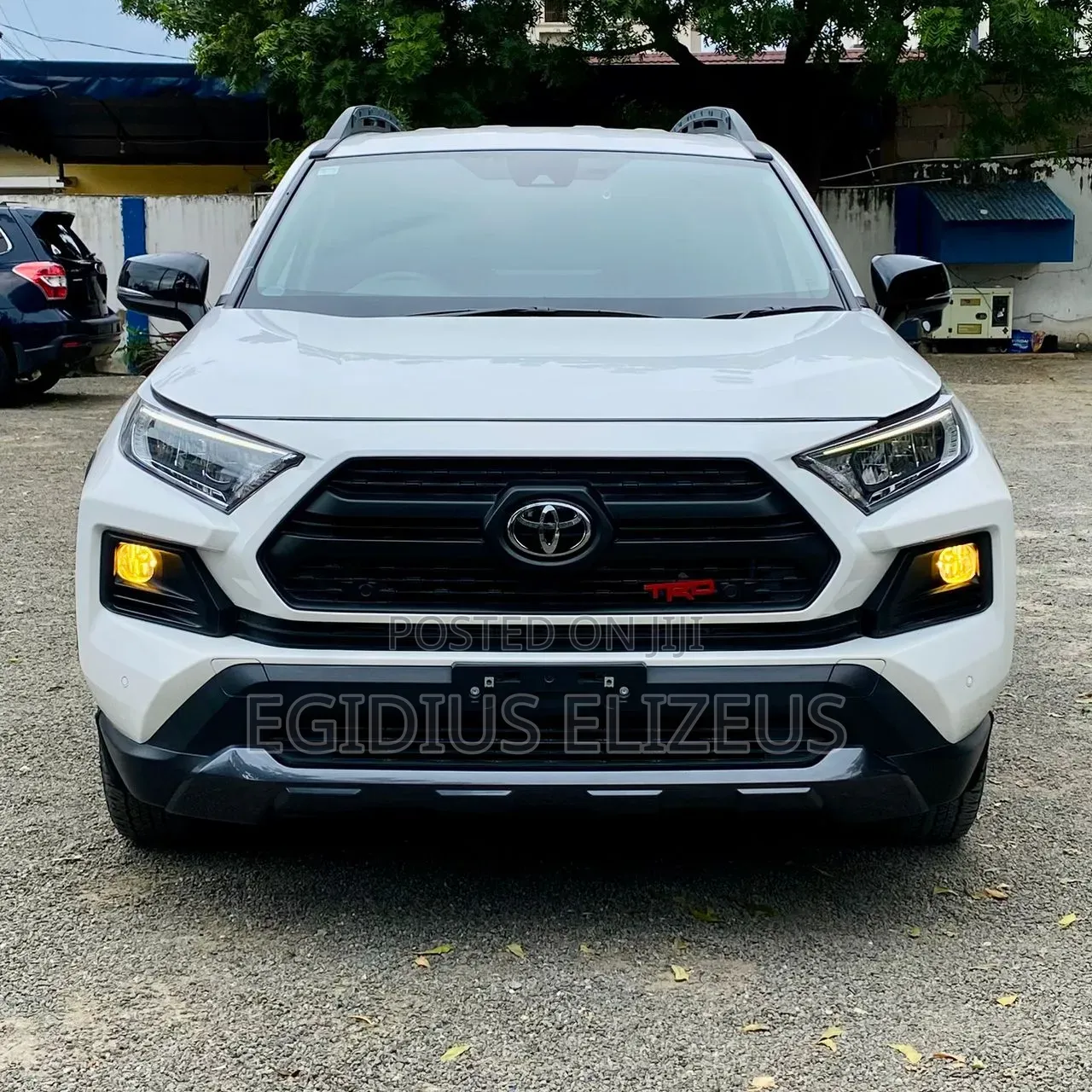 Toyota RAV4 2021 White
