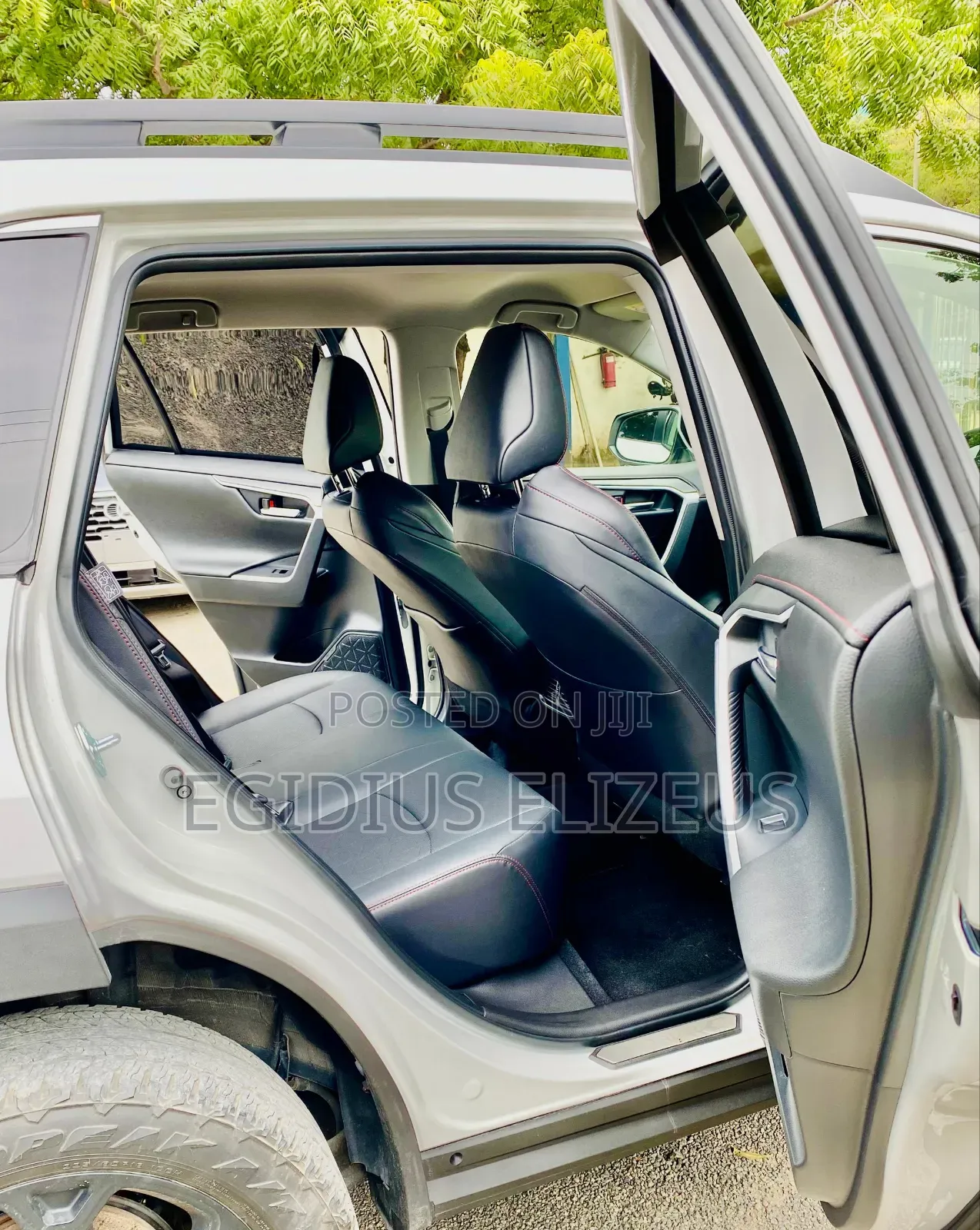 Toyota RAV4 2021 White