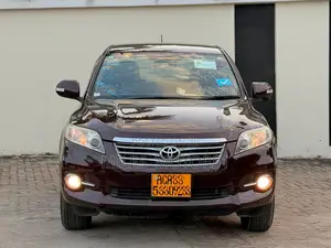 Toyota Vanguard 2013 Maroon