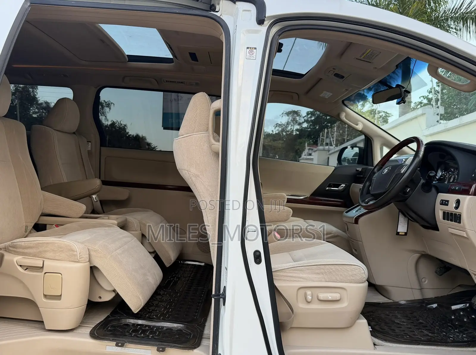 Toyota Vellfire 2012 White