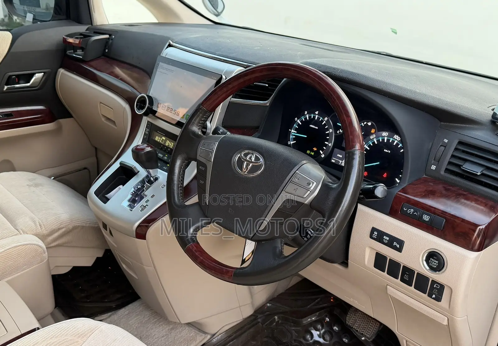 Toyota Vellfire 2012 White