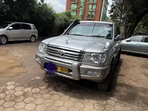 Toyota Land Cruiser 2006 Silver