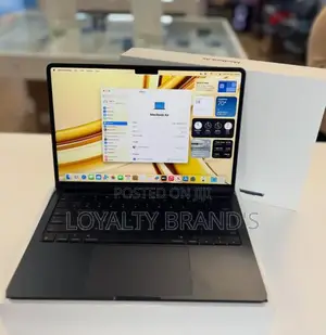 New Laptop Apple MacBook Air 2025 M4 16GB Apple M4 SSD 512GB