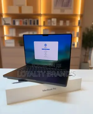 New Laptop Apple MacBook Pro 2025 M5 16GB Apple M5 SSD 512GB
