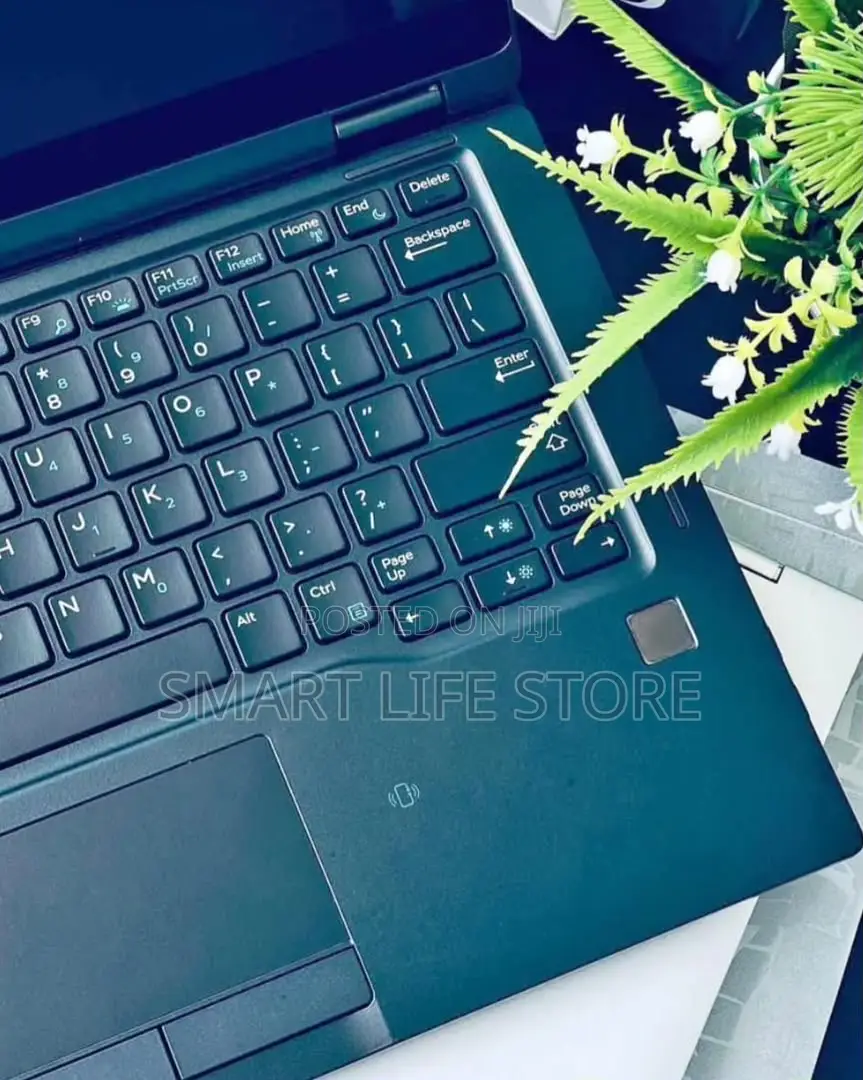 New Laptop Dell Latitude 5289 8GB Intel Core i5 SSD 256GB