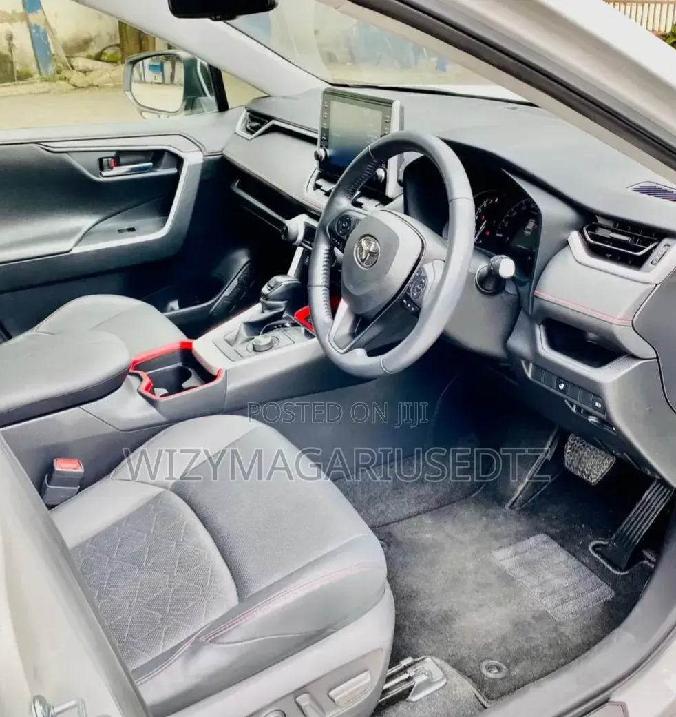 Toyota RAV4 2021 Pearl