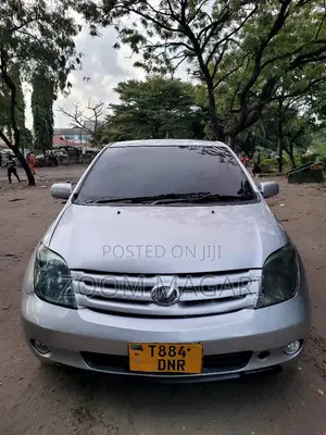 Toyota IST 2005 Silver