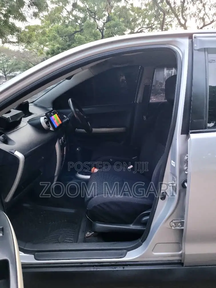 Toyota IST 2005 Silver