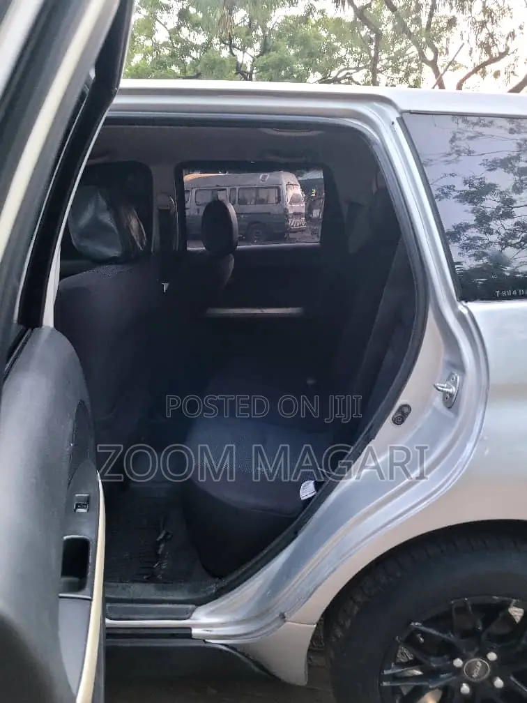 Toyota IST 2005 Silver