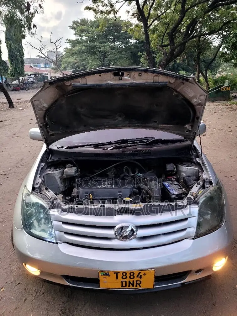 Toyota IST 2005 Silver