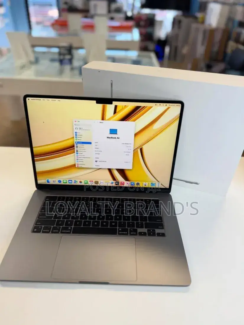 New Laptop Apple MacBook Air 2024 M3 16GB Apple M3 SSD 512GB
