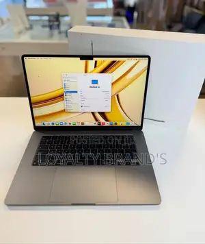 New Laptop Apple MacBook Air 2024 M3 24GB Apple M3 SSD 512GB