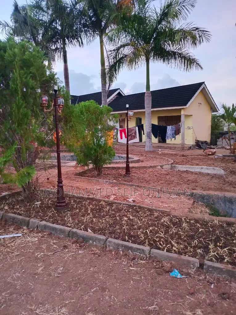Furnished 8bdrm Bungalow in Sebatec Properties, Goba for rent
