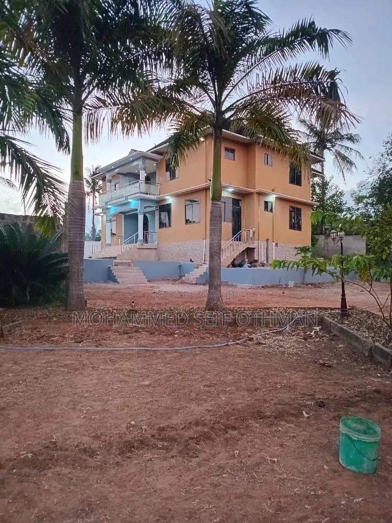 Furnished 8bdrm Bungalow in Sebatec Properties, Goba for rent