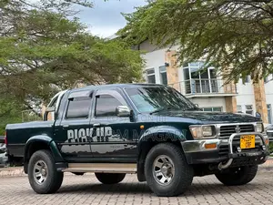 Toyota Hilux 2003 Green