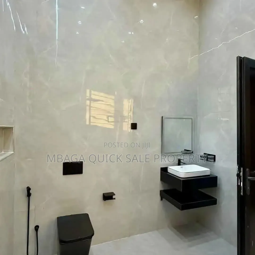 4bdrm House in Goba for sale