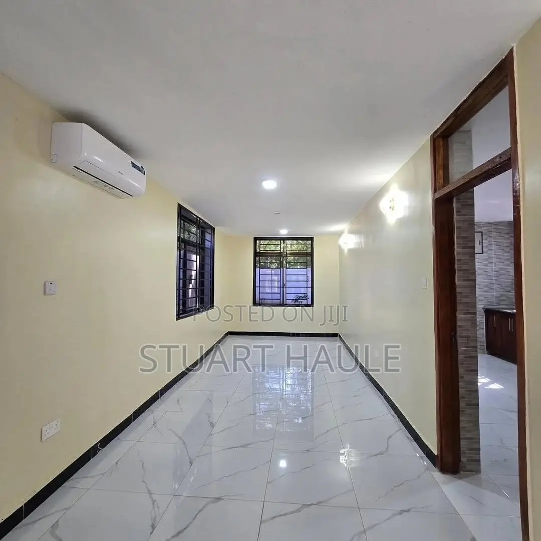 5bdrm Villa in Masaki for rent
