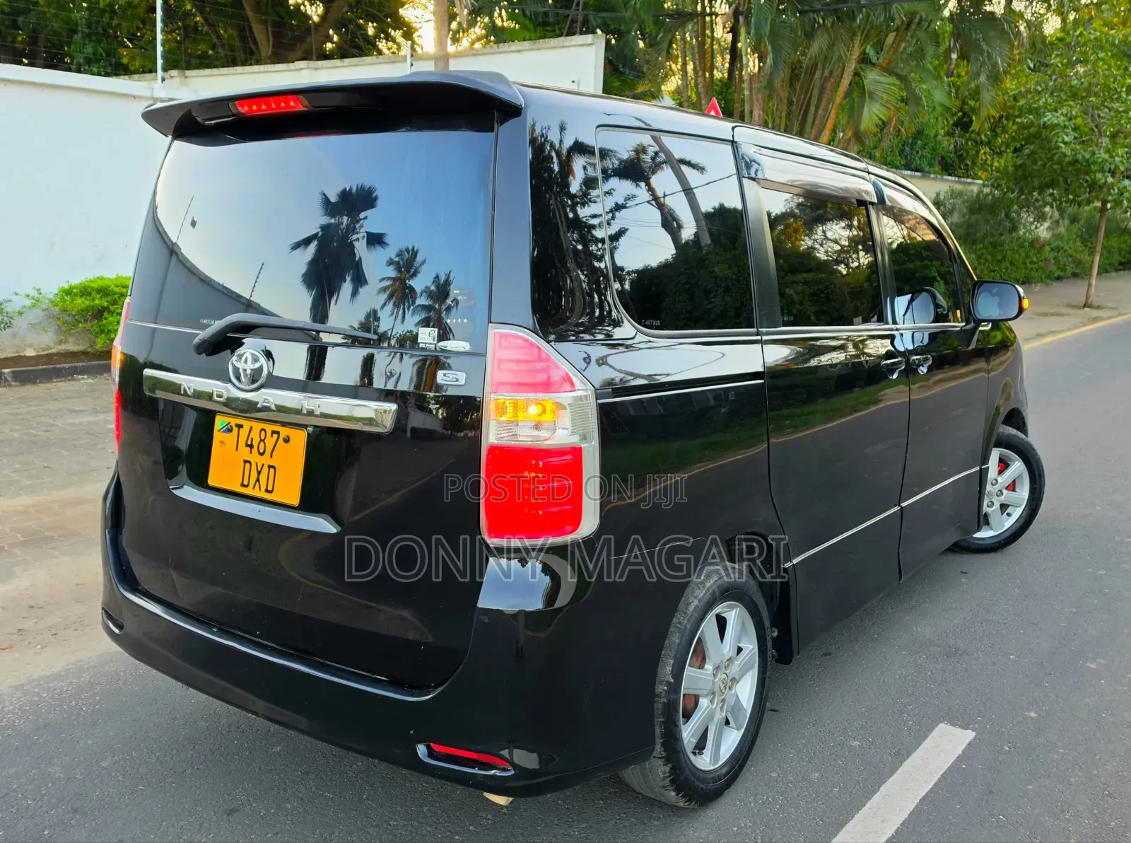 Toyota Noah 2008 Black