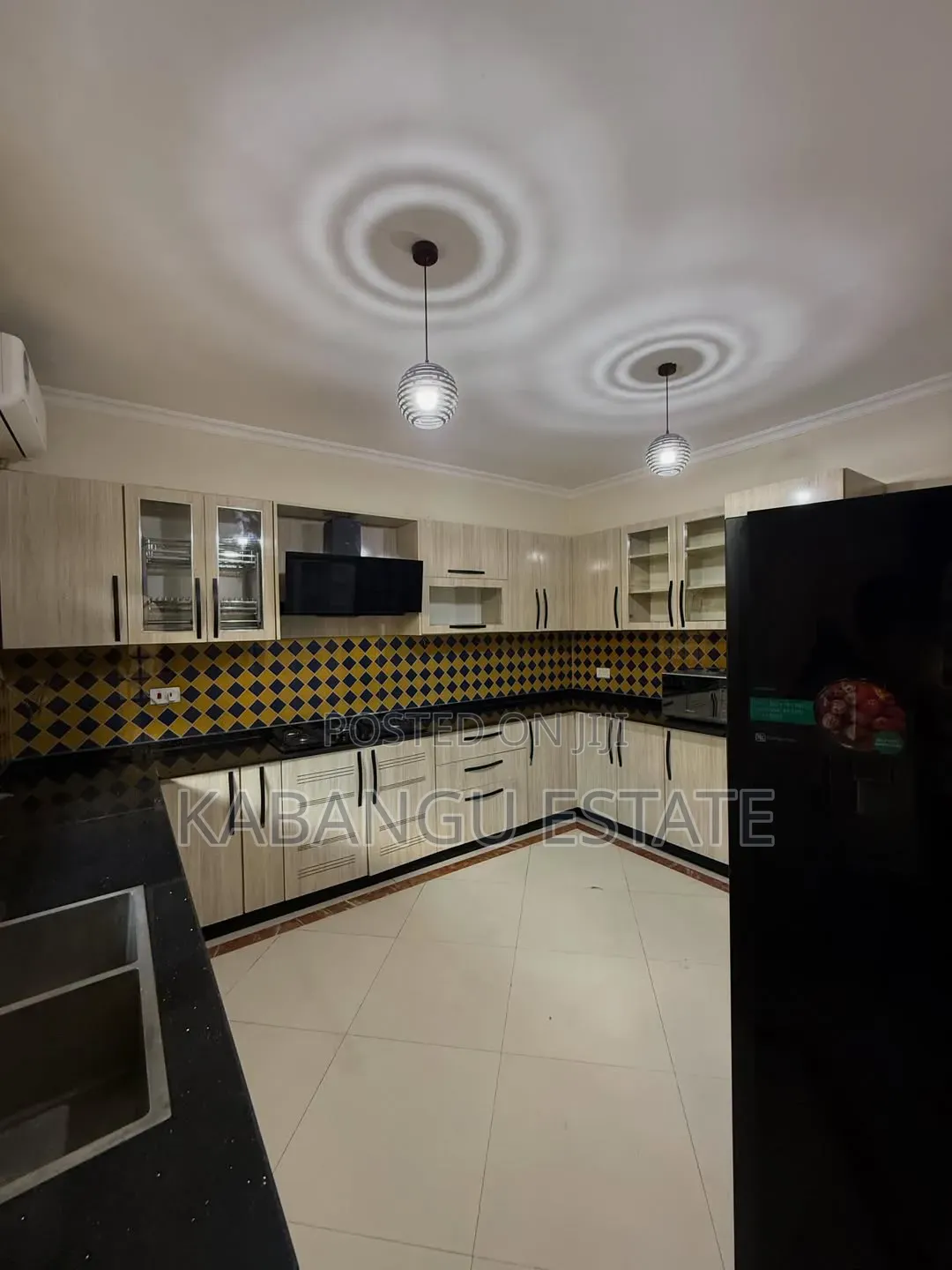 Furnished 4bdrm Villa in Ada Estate Near for rent