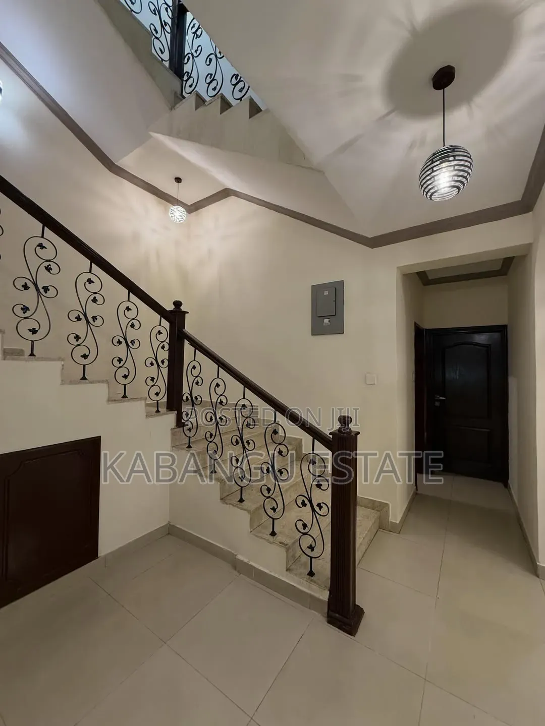 Furnished 4bdrm Villa in Ada Estate Near for rent