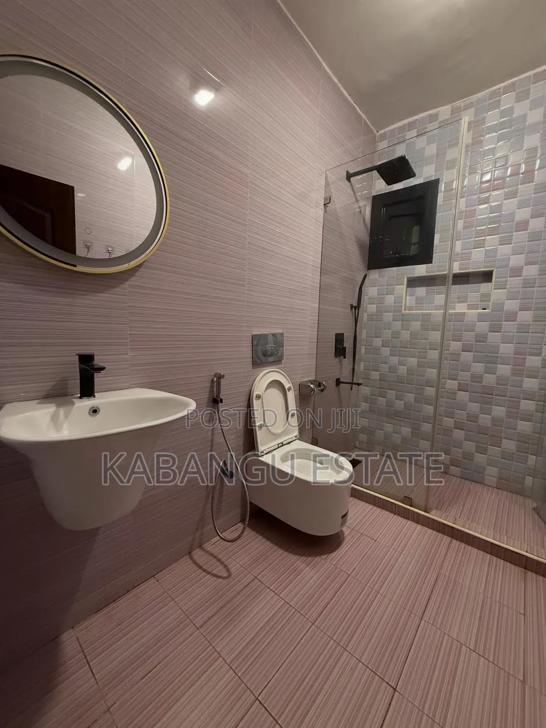 Furnished 4bdrm Villa in Ada Estate Near for rent