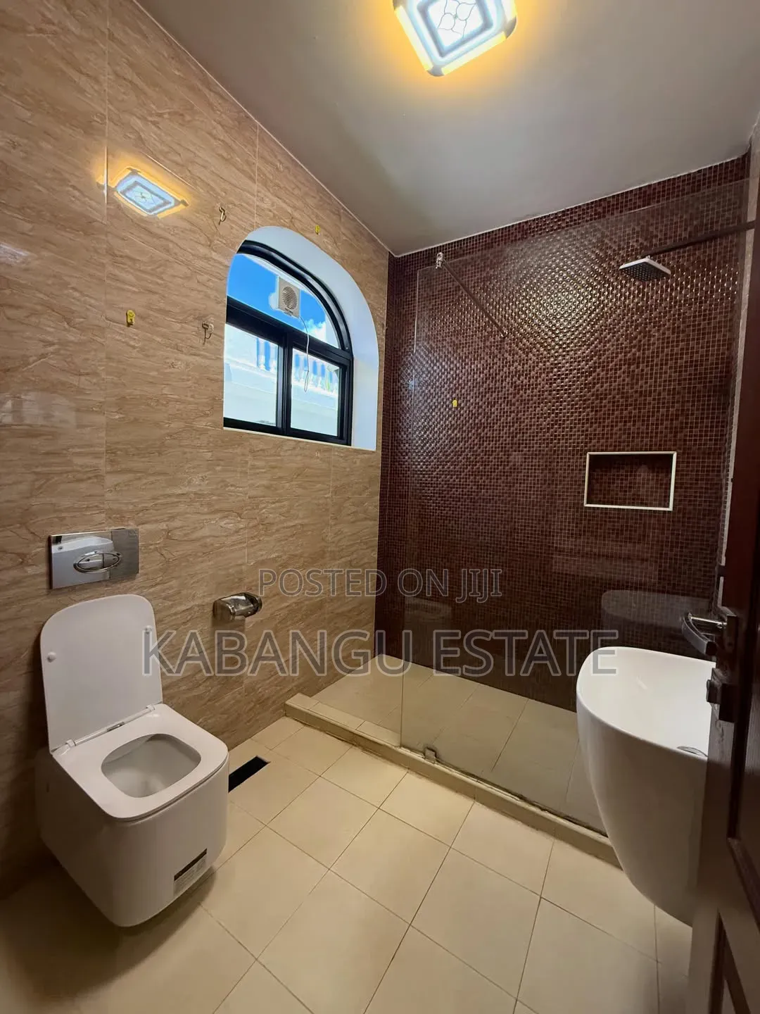 Furnished 4bdrm Villa in Ada Estate Near for rent