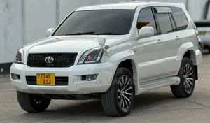 Toyota Land Cruiser Prado 2006 White