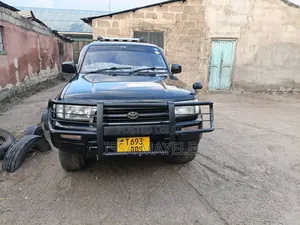 Toyota Hilux Surf 2005 Black