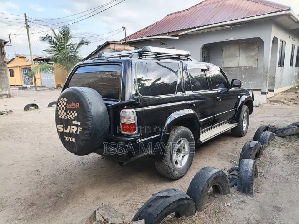 Toyota Hilux Surf 2005 Black