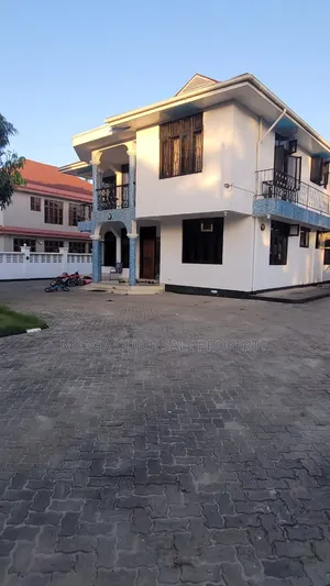 5bdrm House in Mbezi Beach for rent
