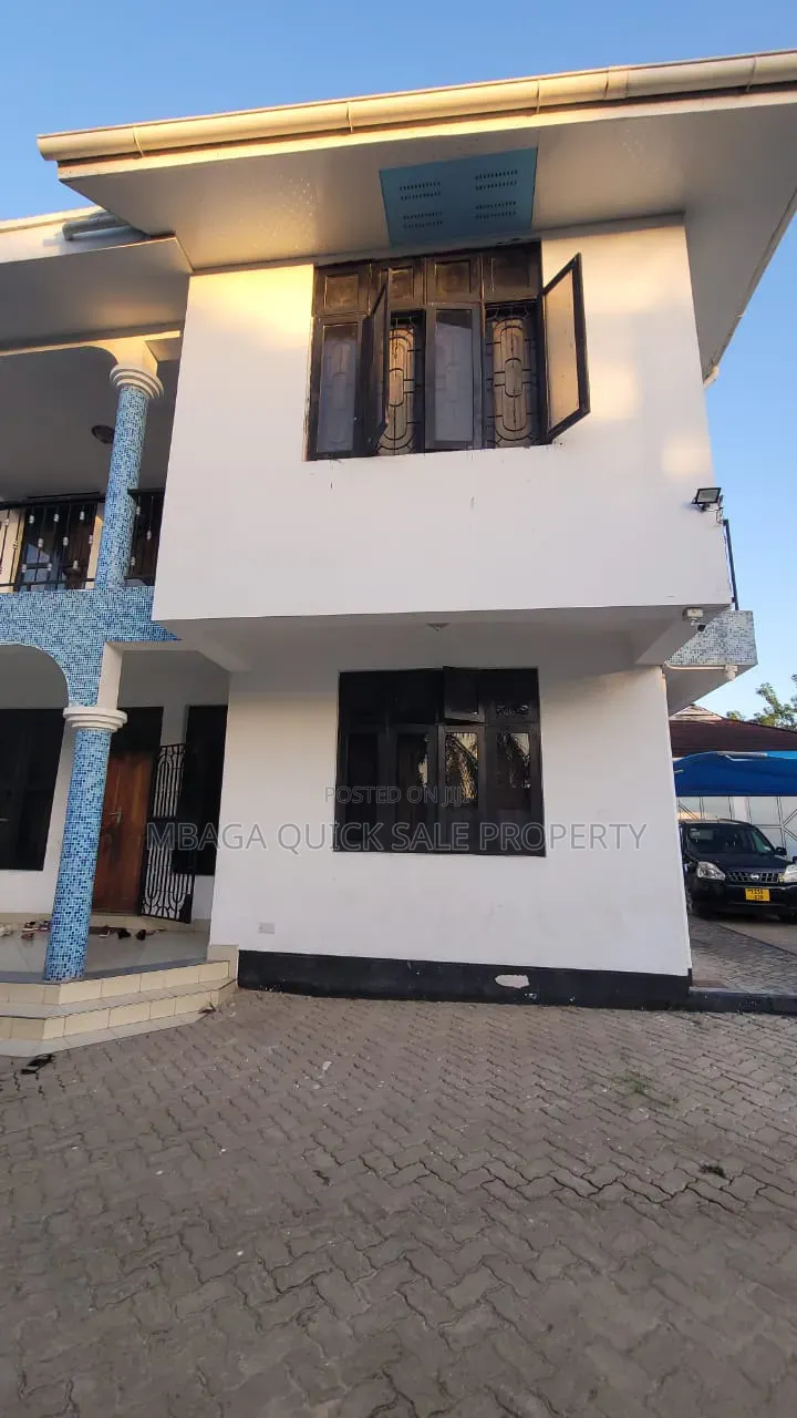 5bdrm House in Mbezi Beach for rent
