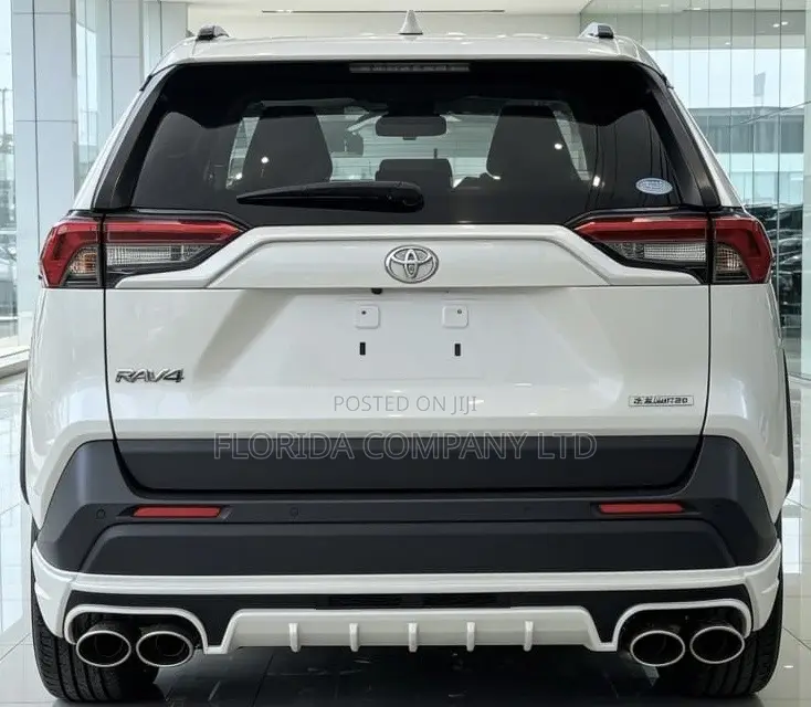 Toyota RAV4 2021 White