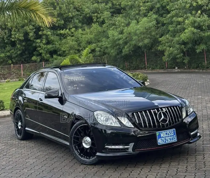 Mercedes-Benz E350 2012 Black
