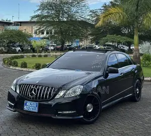 Mercedes-Benz E350 2012 Black