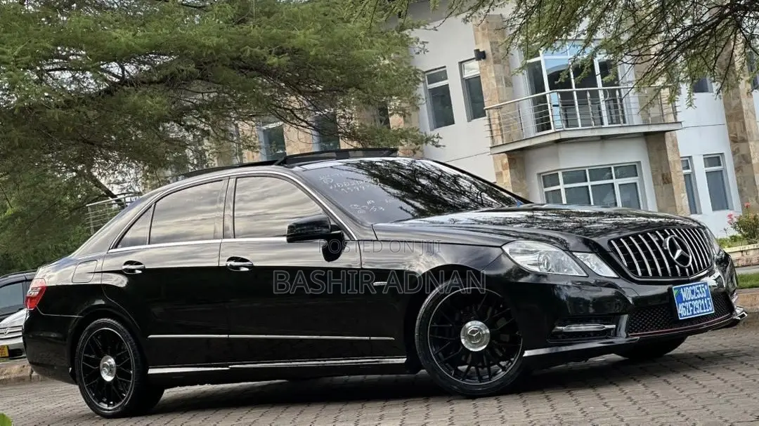 Mercedes-Benz E350 2012 Black