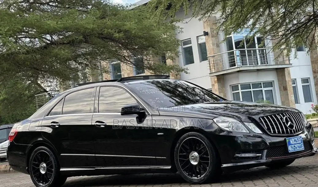 Mercedes-Benz E350 2012 Black