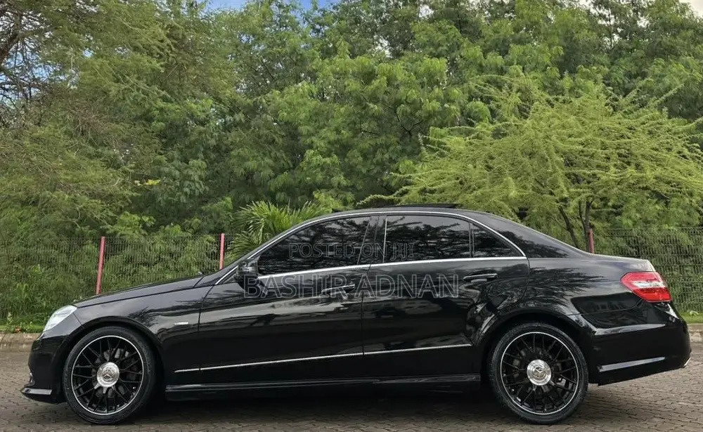 Mercedes-Benz E350 2012 Black
